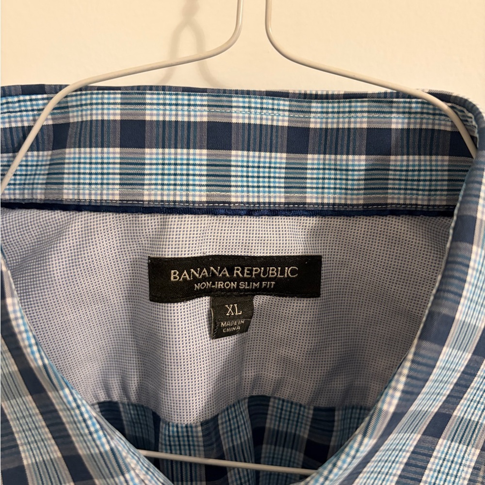 Banana Republic Blue Plaid Men's Shirt - Picture 2 of 4